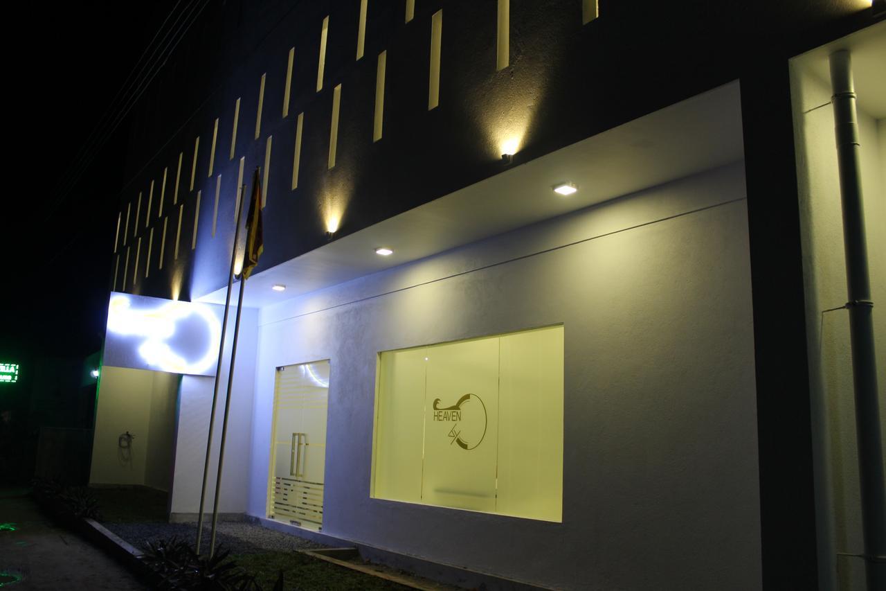 Heaven By O Hotell Unawatuna Exteriör bild